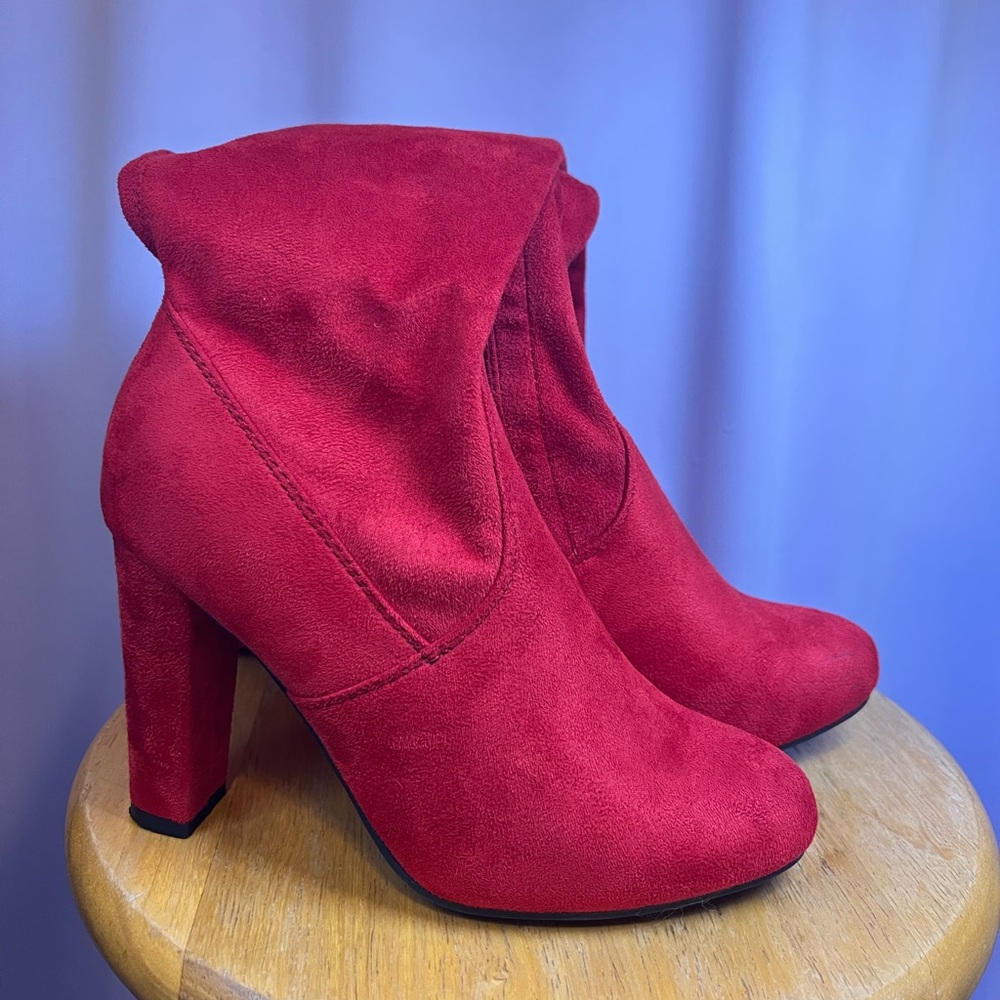 Ruby Red Suede Knee High Boots Tie Back OTK Size 7.5 Mid 2010's Glam Bodycon